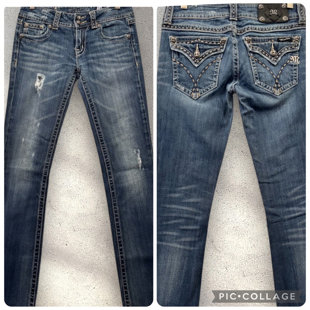 Miss Me Women's Blue Bootcut Jeans,Distressed w/ Embroidered Pockets Size 28/33